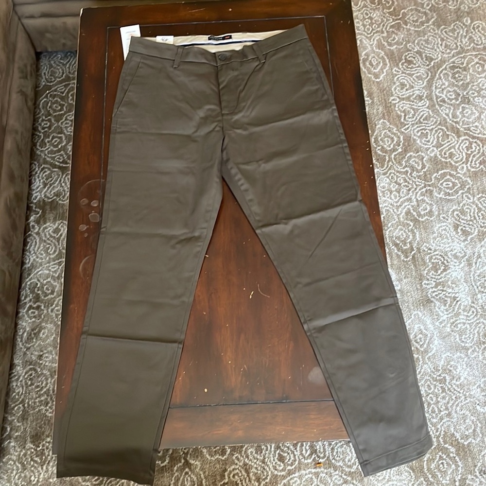 Brand new Dockers slim fit khaki